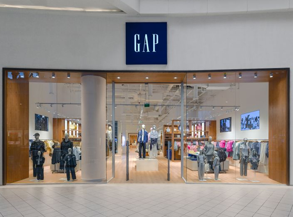 Gap Akasya, müşteriyi alışveriş deneyiminin merkezine alan yenilenmiş konseptiyle kapılarını yeniden açtı.